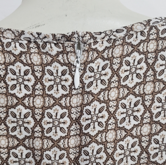 Lila Rose Lined Dress - Picture 4 of 8